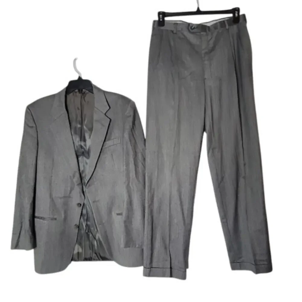 Christian Dior Vintage Wool 40L 2 pc. Suit Jacket Pants Grey Cuffed Pleated